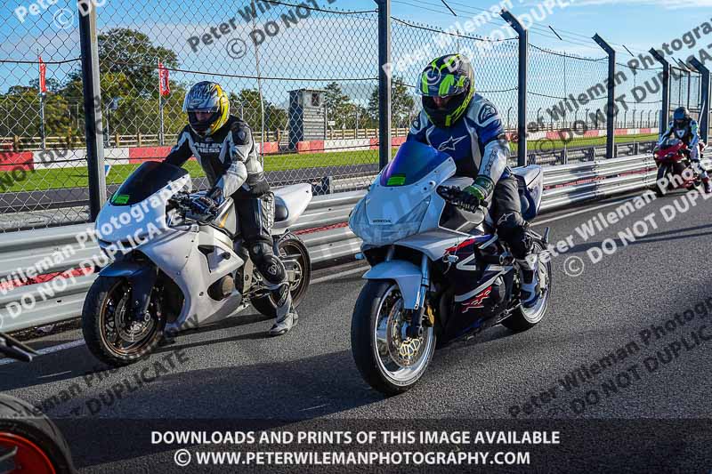 donington no limits trackday;donington park photographs;donington trackday photographs;no limits trackdays;peter wileman photography;trackday digital images;trackday photos